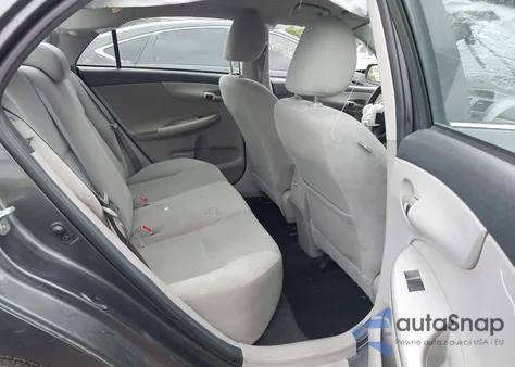 2013 Toyota Corolla Le z USA, uszkodzony, nr VIN 2T1BU4EE2DC127854